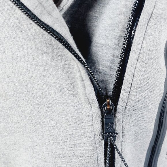 Nike Women's Grey Black Tech Fleece Aeroloft Moto Puffer Jacket Size S - Picture 8 of 16